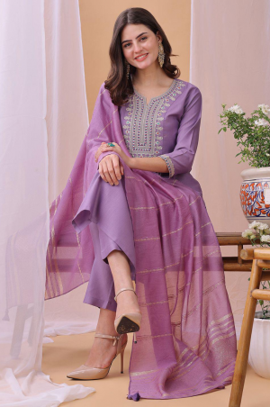 Women Floral Embroidered Kurta with Trousers & Dupatta