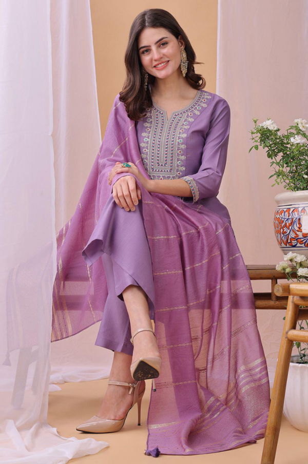 Women Floral Embroidered Kurta with Trousers & Dupatta